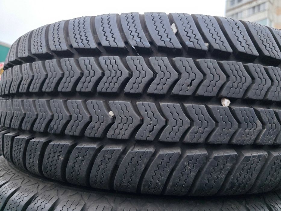 4бр Зимни гуми за бус 215 65 16 С - Semperit