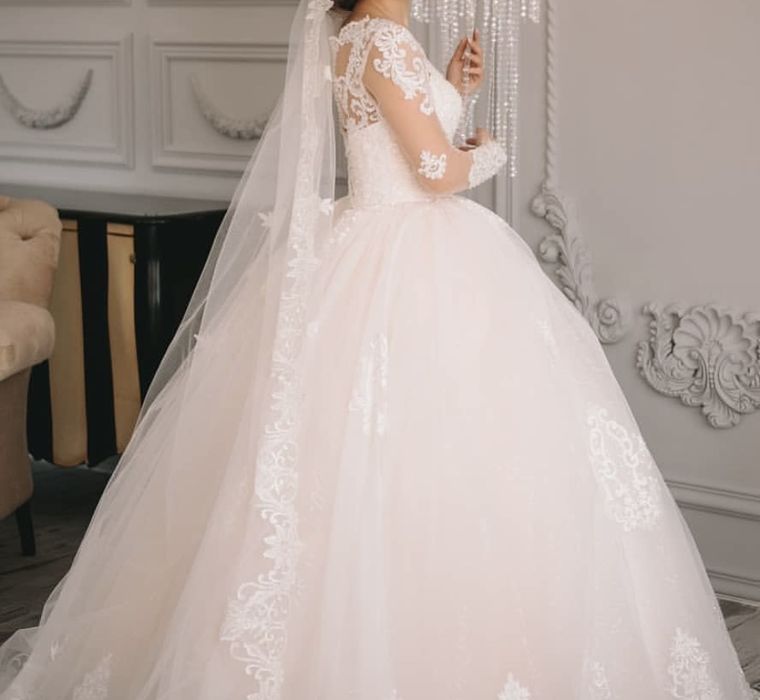 Свадебное платье