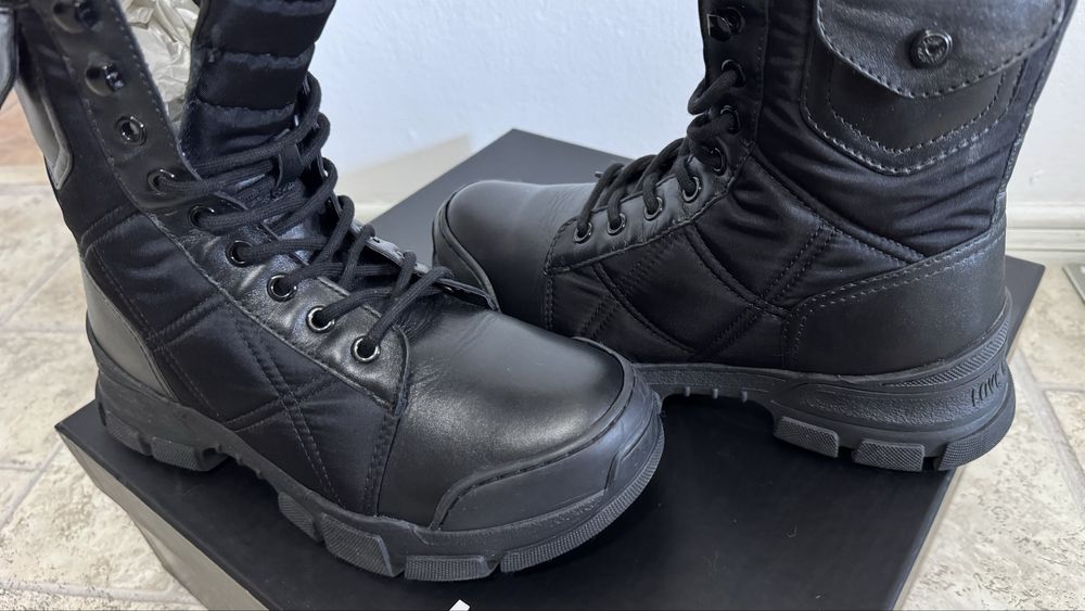 Ghete/bocanci Love Moschino piele