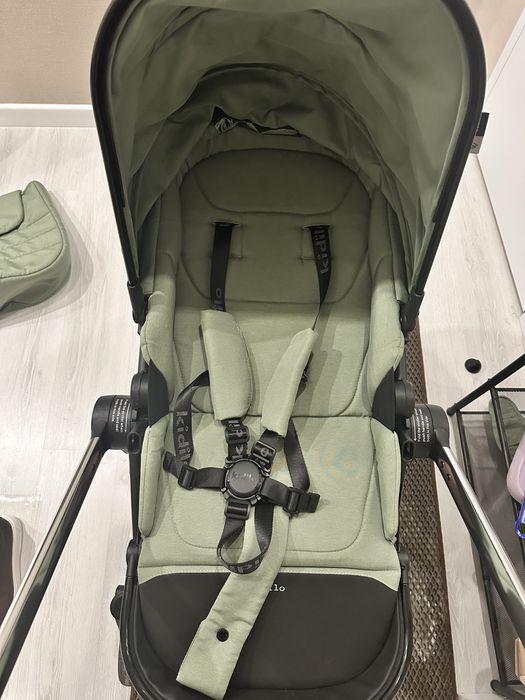 Коляска 2в1 (люлька и прогулочный) блок