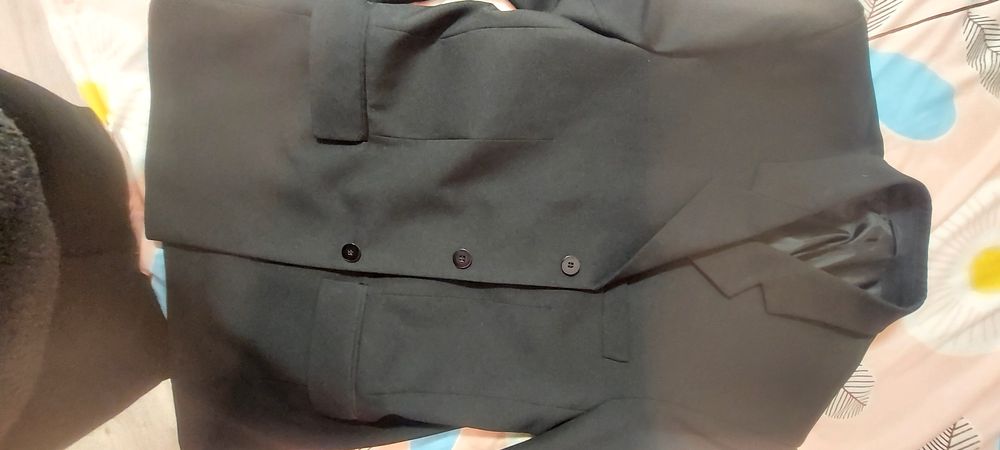 Sacou pt bărbați elegant negru mărime 52 stare impecabila