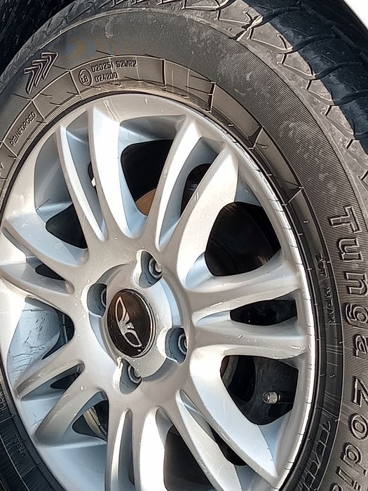 Спарк мошинаси сотилади