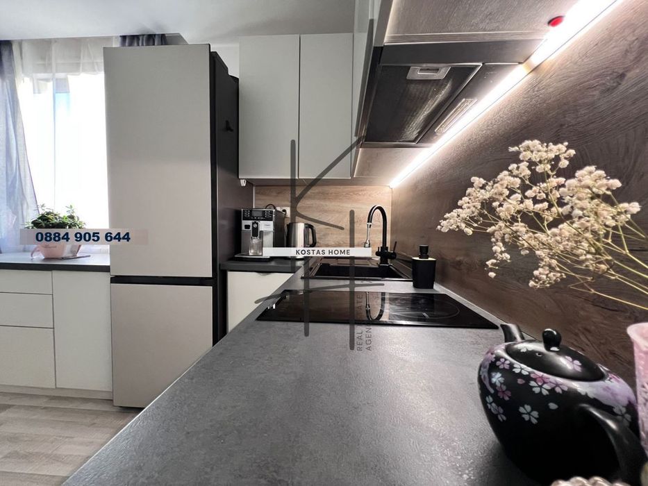 Продава се Тристаен апартамент в к.к. Св.Св. Константин и Елена - 104 кв.м за 2279 €/кв.м - Снимка #1