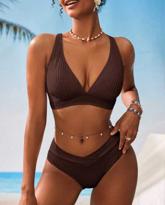 Дамски бански от две части