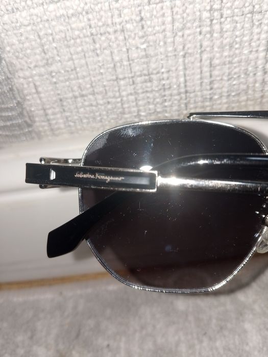 Очки от бренда Salvatore Ferragamo