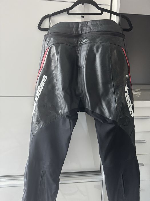 Pantaloni moto damă Alpinestars – piele, protecții incluse