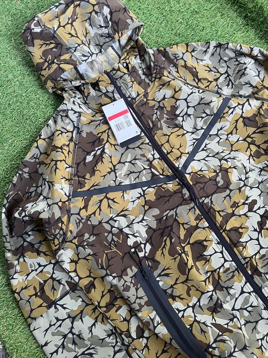 Мъжко горнище : Nike Tech Woven Full-Zip Windrunner Olive Flak and Black L