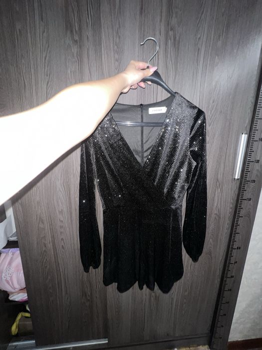 Вечерние платья одевались 1-2 раза