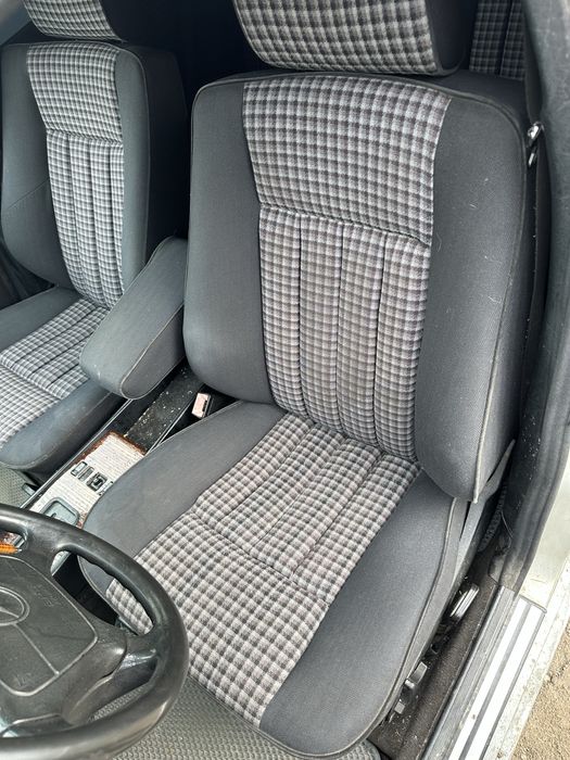 Мерседес бенс 124 серебро