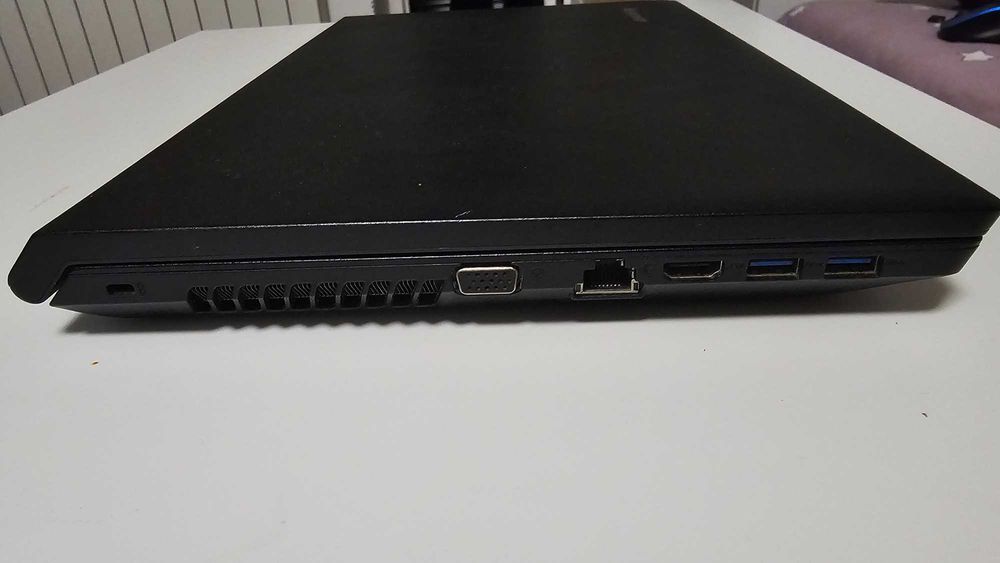 Vand laptop Lenovo B590 procesor I3 8Gb ram 1Tb SSD Samsung