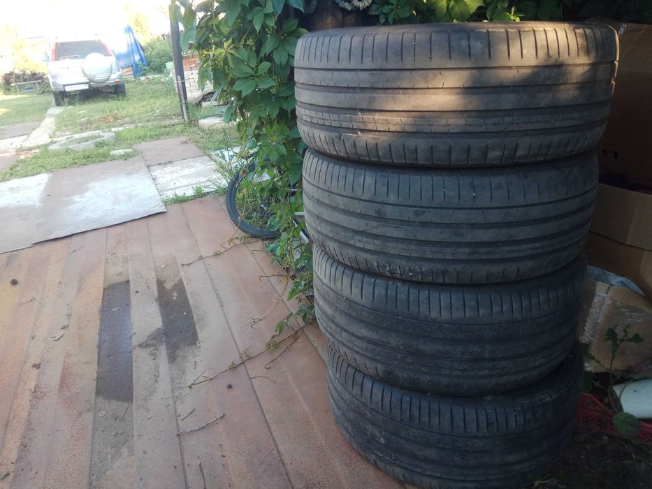 продам автошины комплект