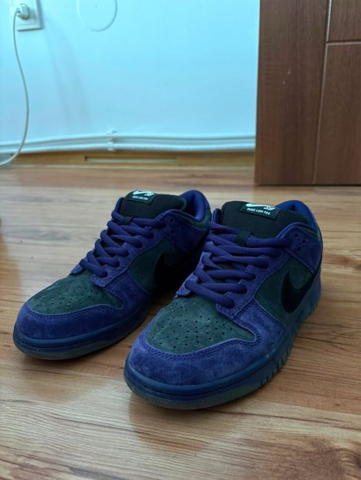 Supreme x Nike SB Dunk Low “Ink” / “94”