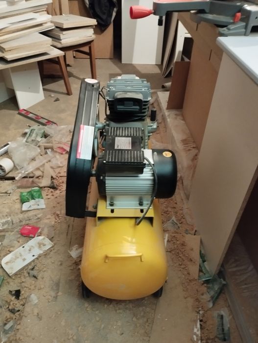 Компрессор хорошего состояния. Новый