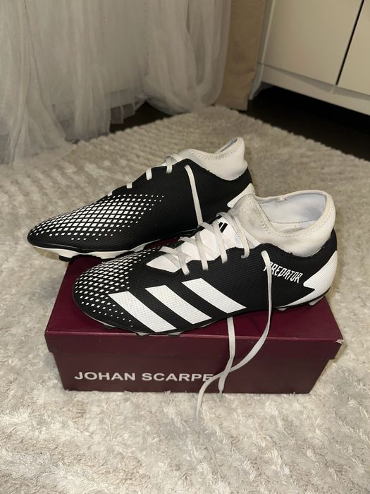 Ghete Fotbal Adidas Predator