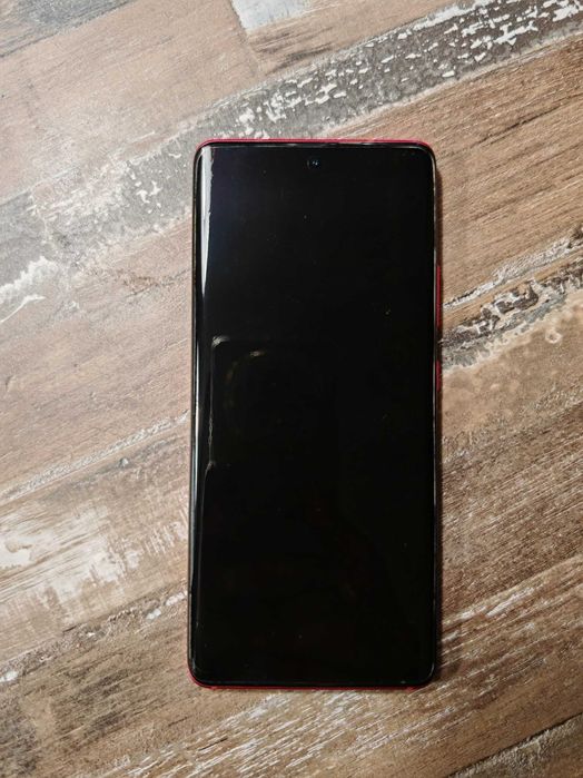 Motorola Edge 30 Fusion | Pantone Viva Magenta |Căști wireless incluse