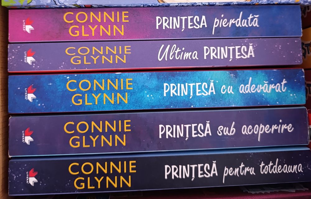 Vând cărți pentru copii