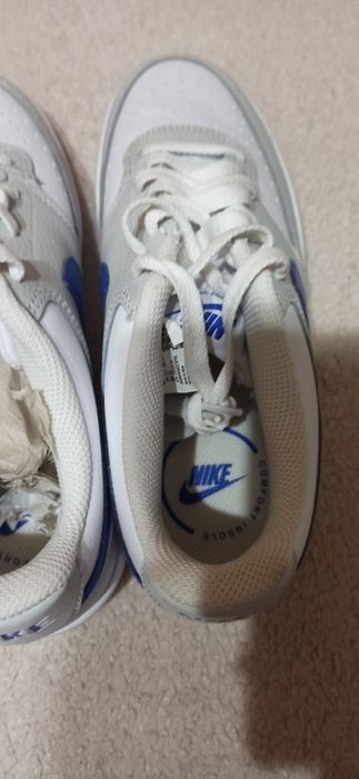 Adidași Nike noi