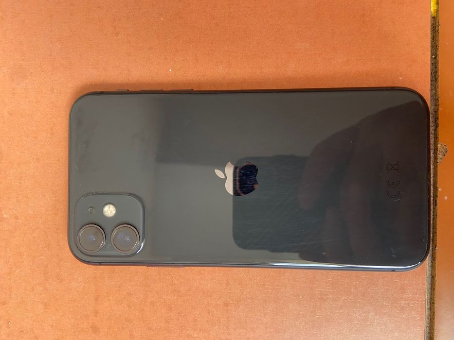 iPhone 11 128gb черный цвет
