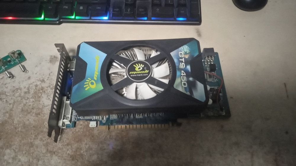 Видеокарта GTS-450 торг уместен