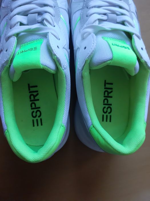 Сникърси "Esprit"