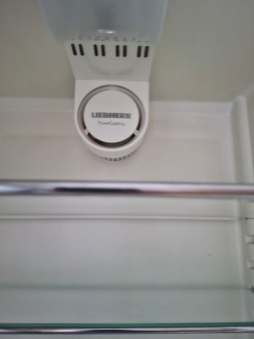 продам холодильник Liebherr