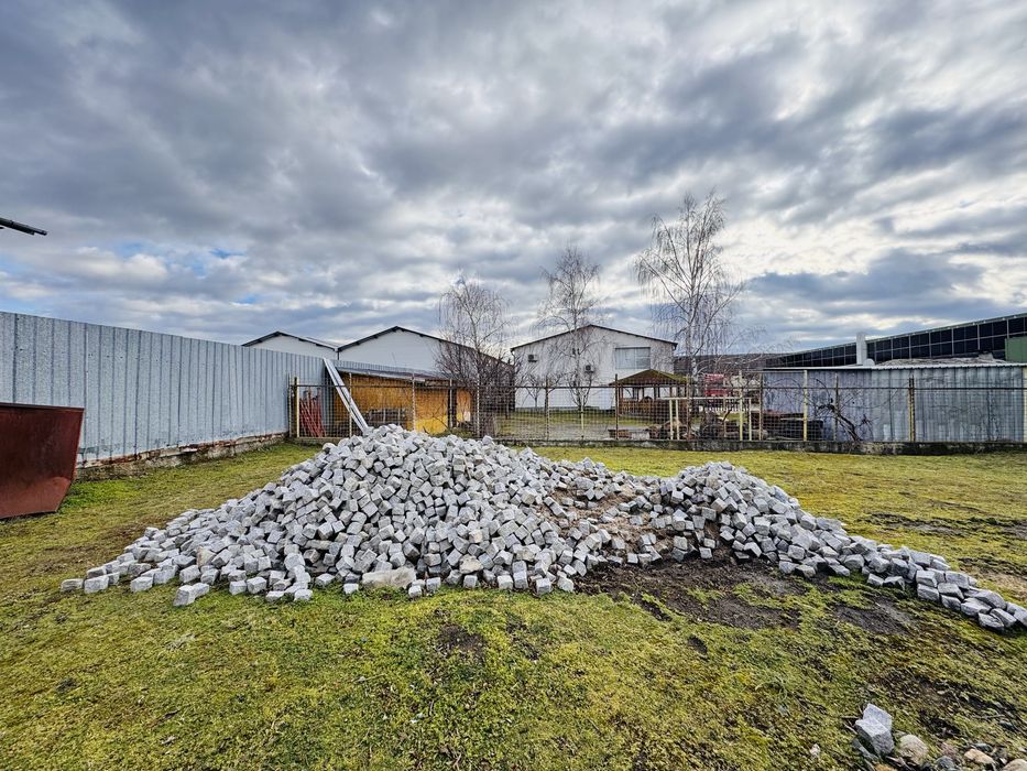 Продавам гранитни павета 10х10см