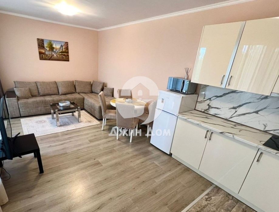 Продава се Двустаен апартамент в к.к. Слънчев бряг - 74 кв.м за 1528 €/кв.м - Снимка #1