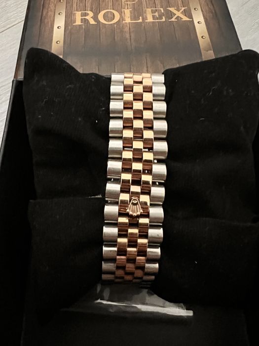 Ceas rolex  de vanzare !Ceasul vine cu carcasa!