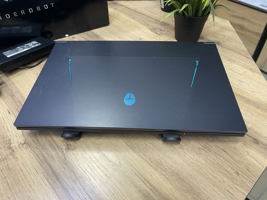 THUNDEROBOT — мощный игровой ноутбук с RTX 3050