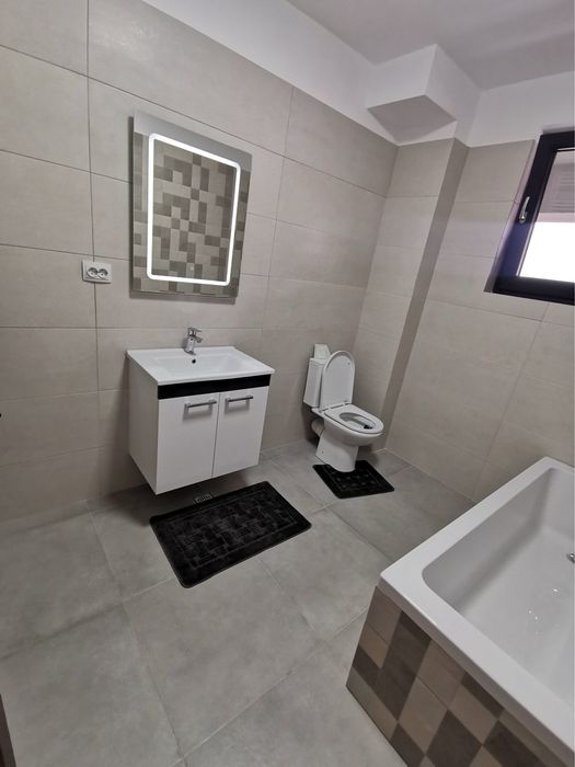 Inchiriez apartament 2 camere-metrou Pacii