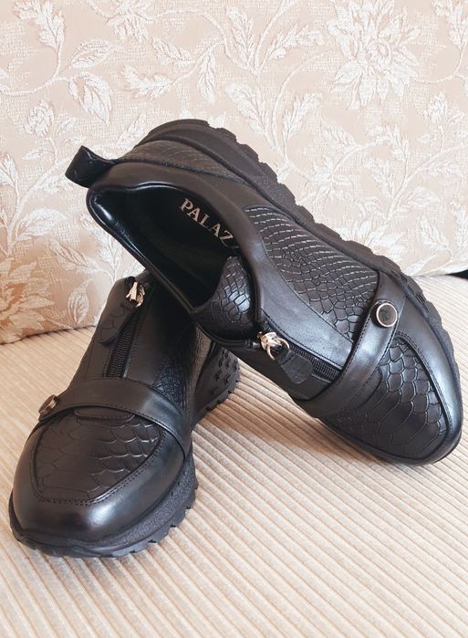 Кроссовки,40размер