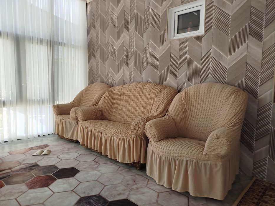 Продается комплект 1 диван и кресла