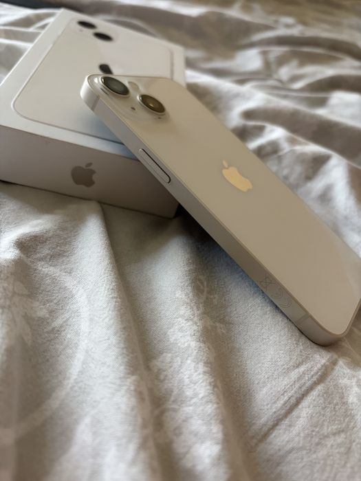 Продавам iphone 13 256GB