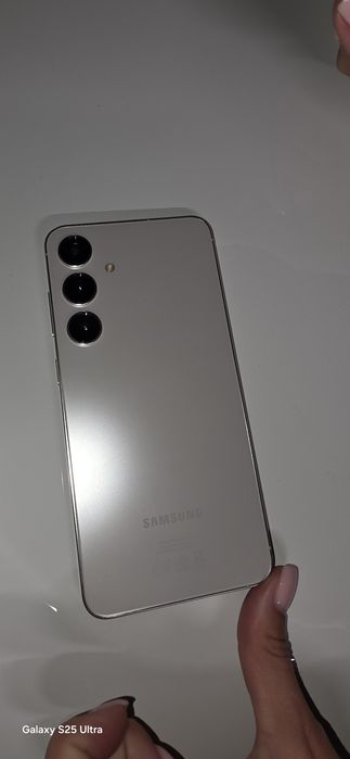 Vînd Samsung S24 Plus. 256mb