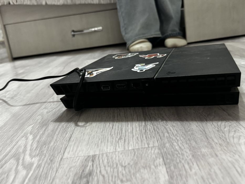 Ps4…………………………………