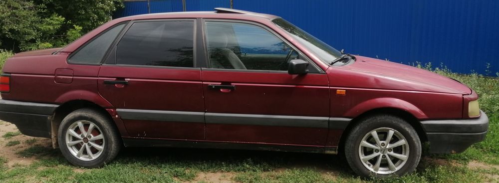 Volkswagen passat B3 седан