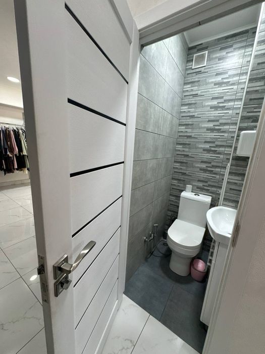 Аренда нежилое помещение 76 кв.м вдоль дороги первая линия под бутик