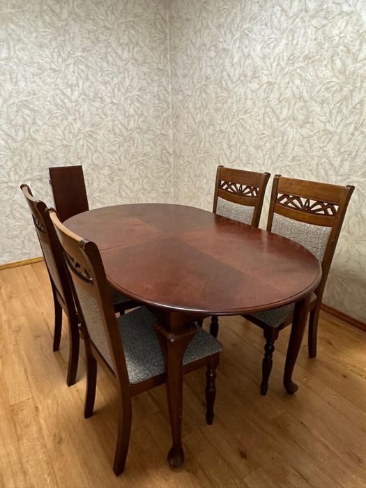 Продам стол со стульями