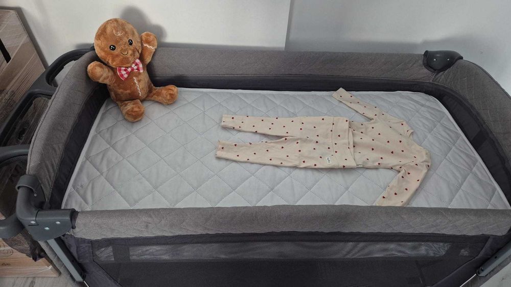 Patut pliabil multifunctional Coccolle Insieme Co Sleeper +Saltea