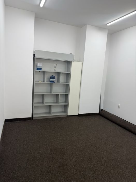 Proprietar, inchiriez birou in incinta unui spatiu comercial,  la parter de bloc Bd Octavian Goga, nr 6, sector 3 Bucuresti
