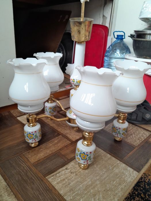 Люстра из давних времен