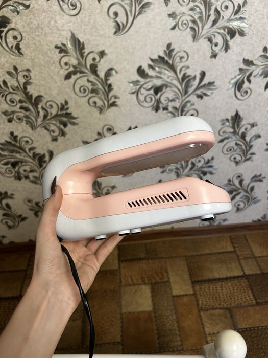 продам лампу для гель лака