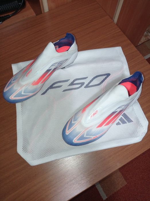 Ghete Fotbal F50,Originale . Preț -700 de Lei.