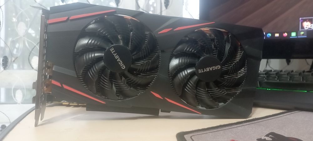 Продам Gigabyte Radeon RX 570