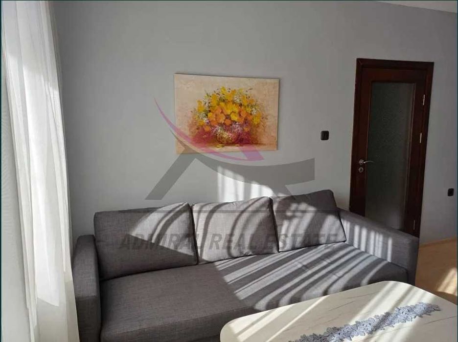 Дава се под наем Двустаен апартамент в Варна, Лятно кино Тракия - 52 кв.м за 398.82 € - Снимка #2