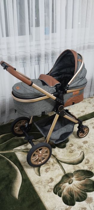 Детская коляска.