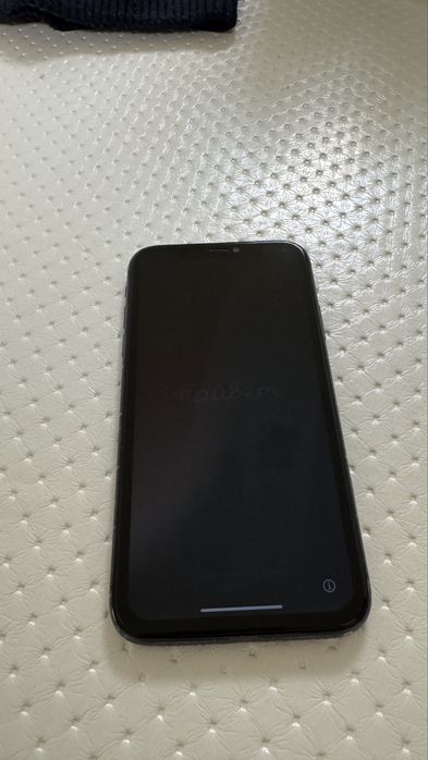 Продам Айфон 11 64 гб