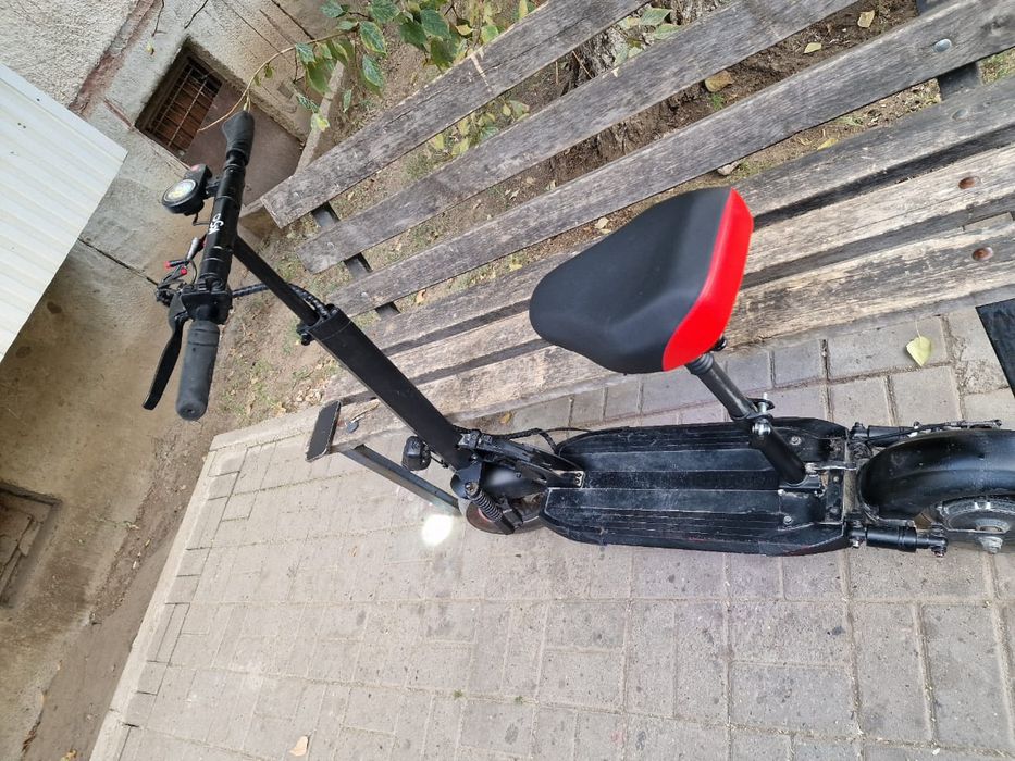 Продам электросамокат