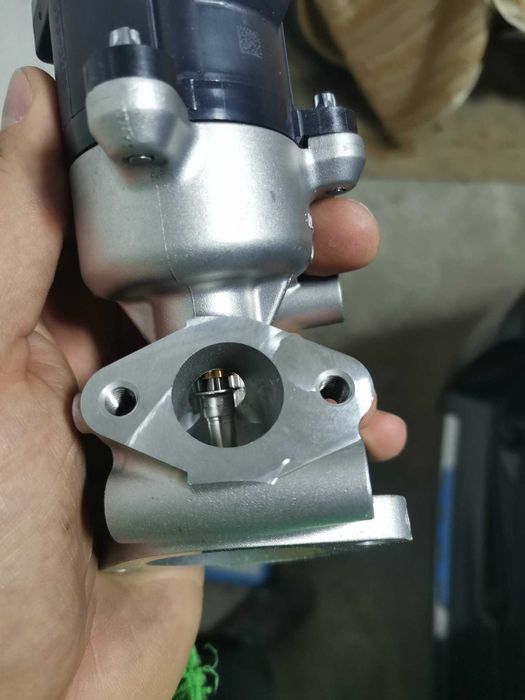 Citroen Peugeot Нов EGR клапа Valeo за 2.7 HDI