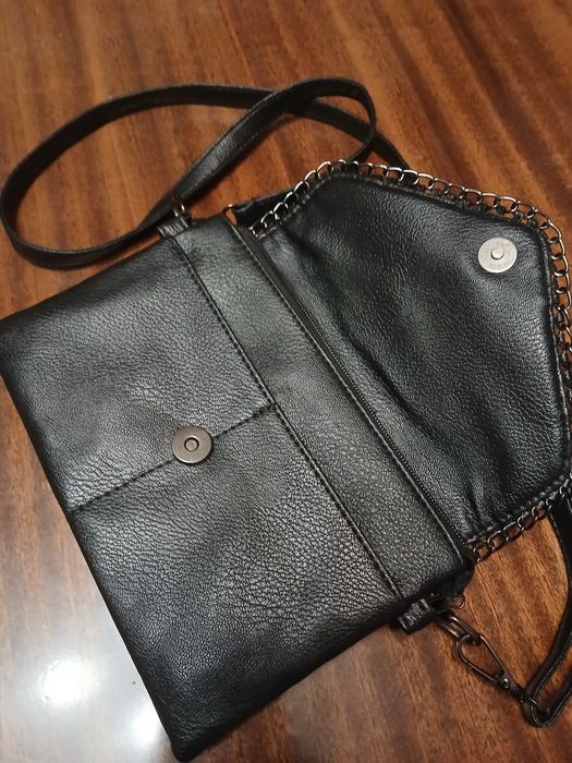 Дамска  елегантна  чанта с дълга  дръжка